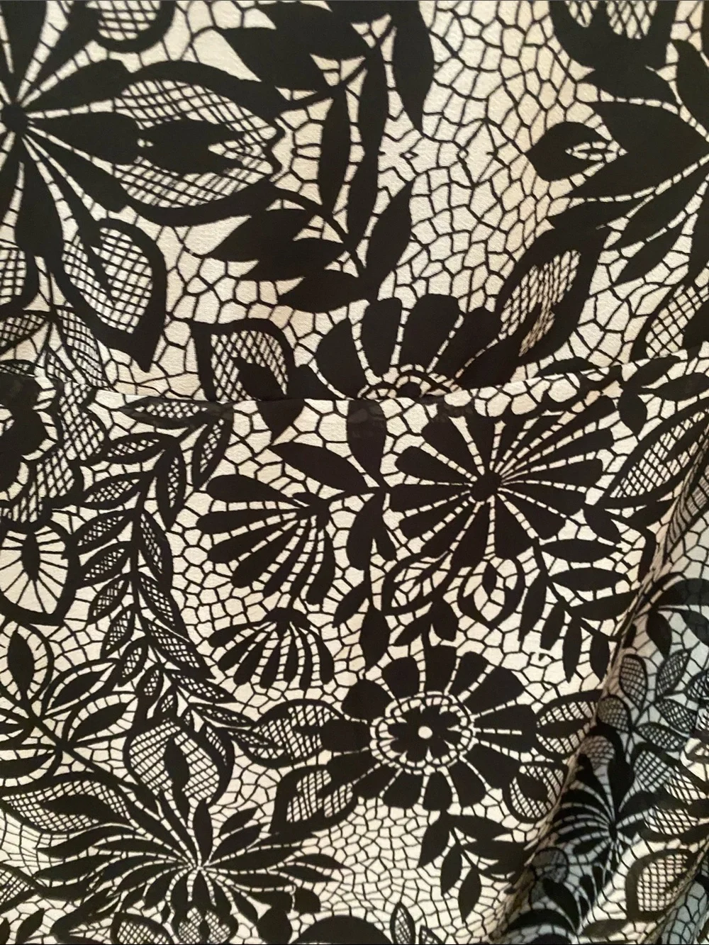 Source Unknown Black and White Floral Lace-Print Midi Skirt